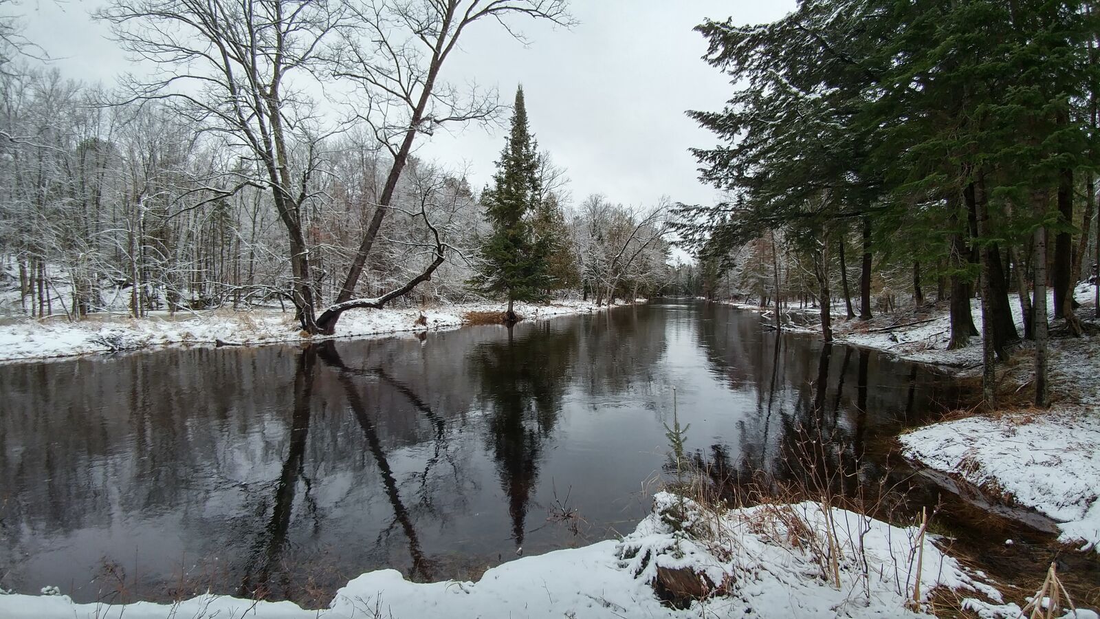 LG G5 sample photo. Winter, river, water photography