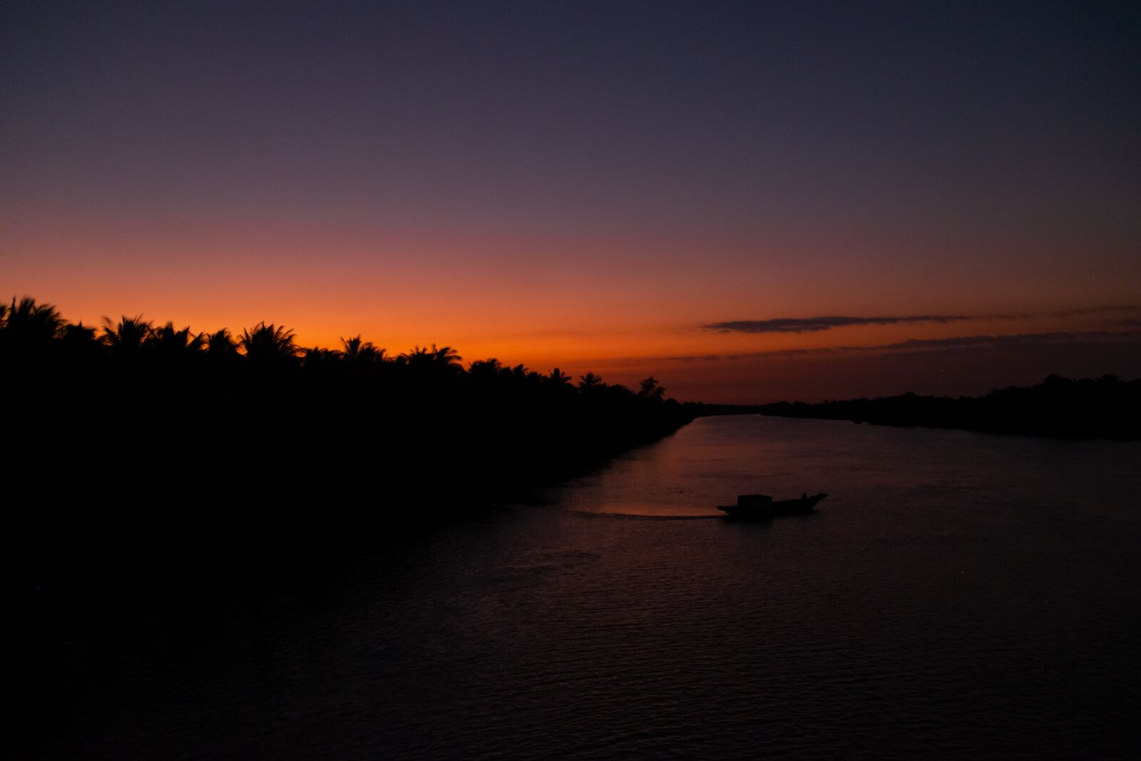 Fujifilm X-T10 sample photo. Sunset, wave, night photography
