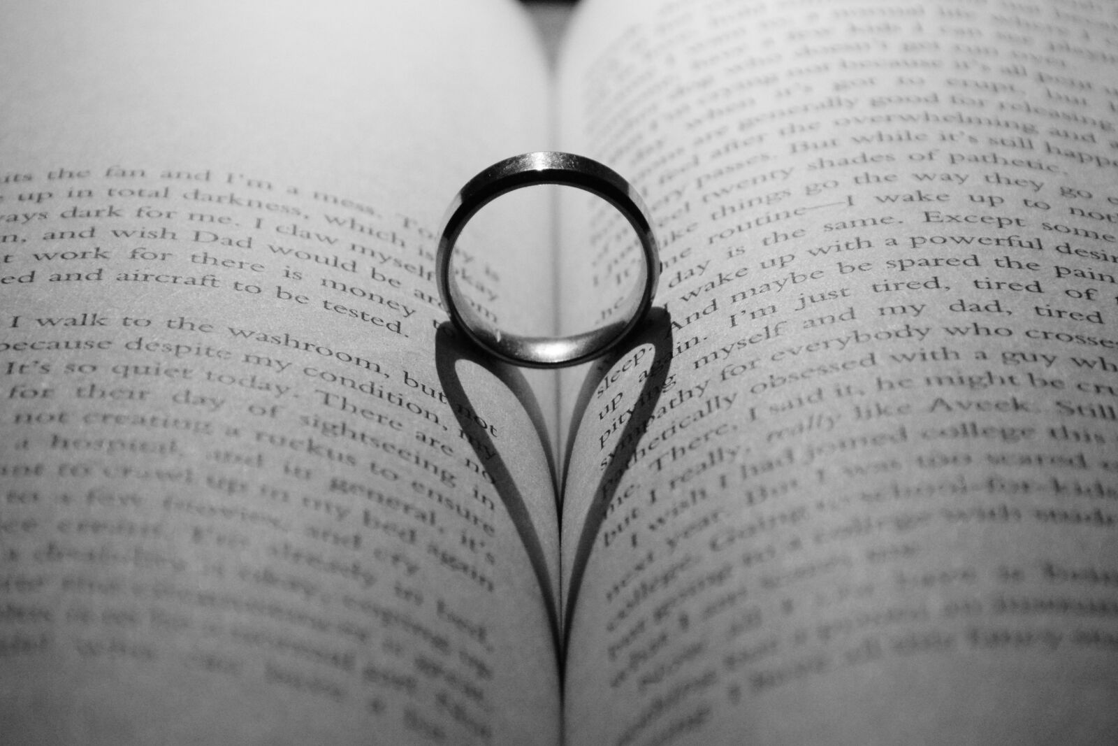 Nikon D5200 sample photo. Love, ring, golden photography