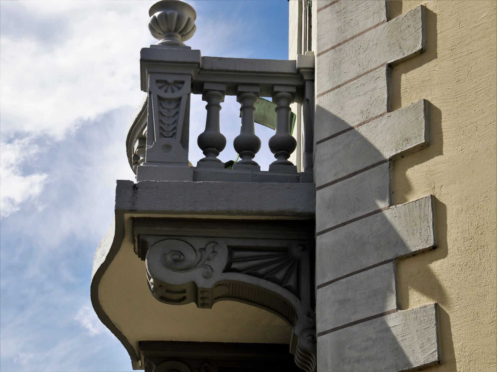 Canon EOS 80D sample photo. Balcony, stone, no one photography