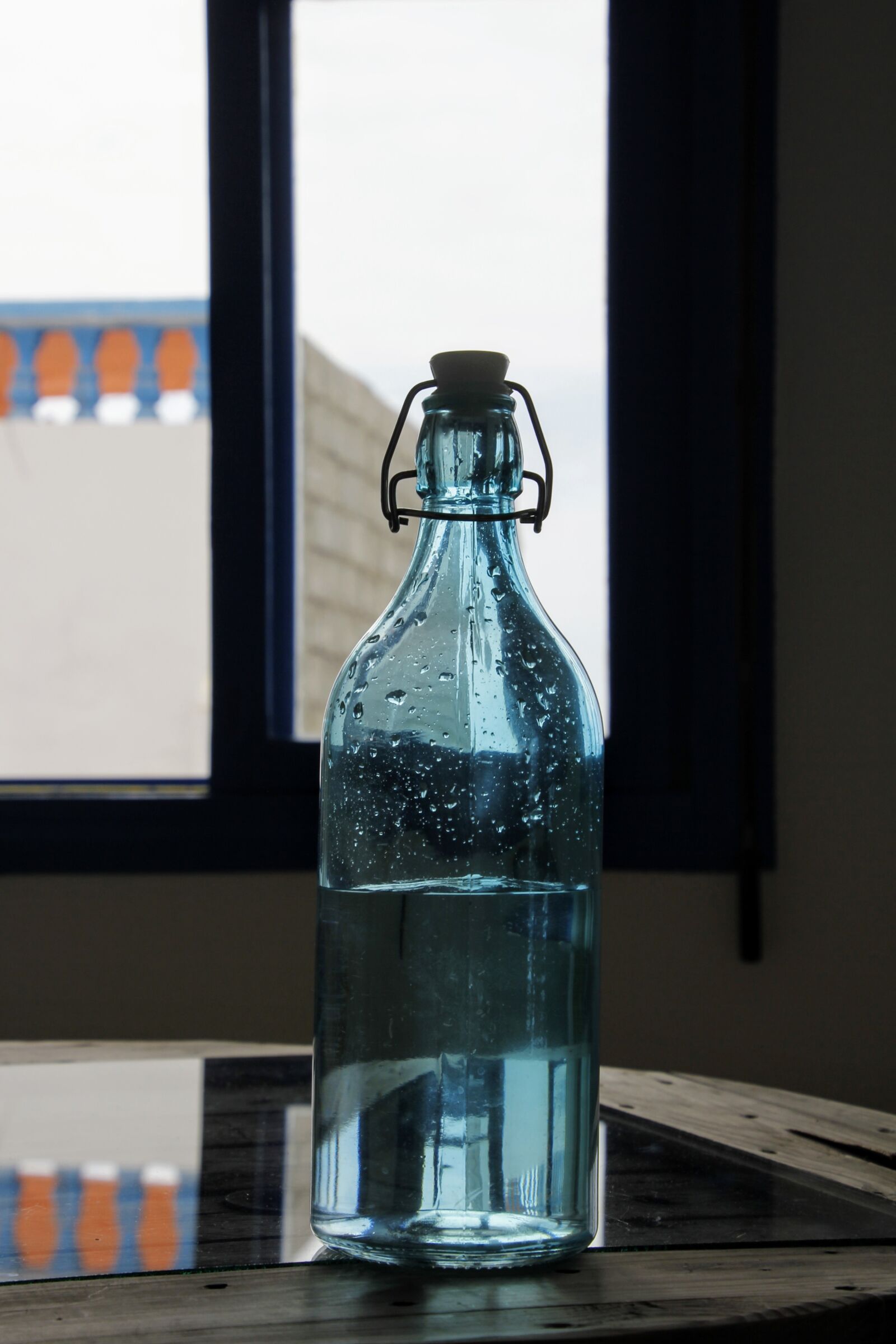 Canon EOS 60D + Tamron 16-300mm F3.5-6.3 Di II VC PZD Macro sample photo. Glass bottle, blue, water photography