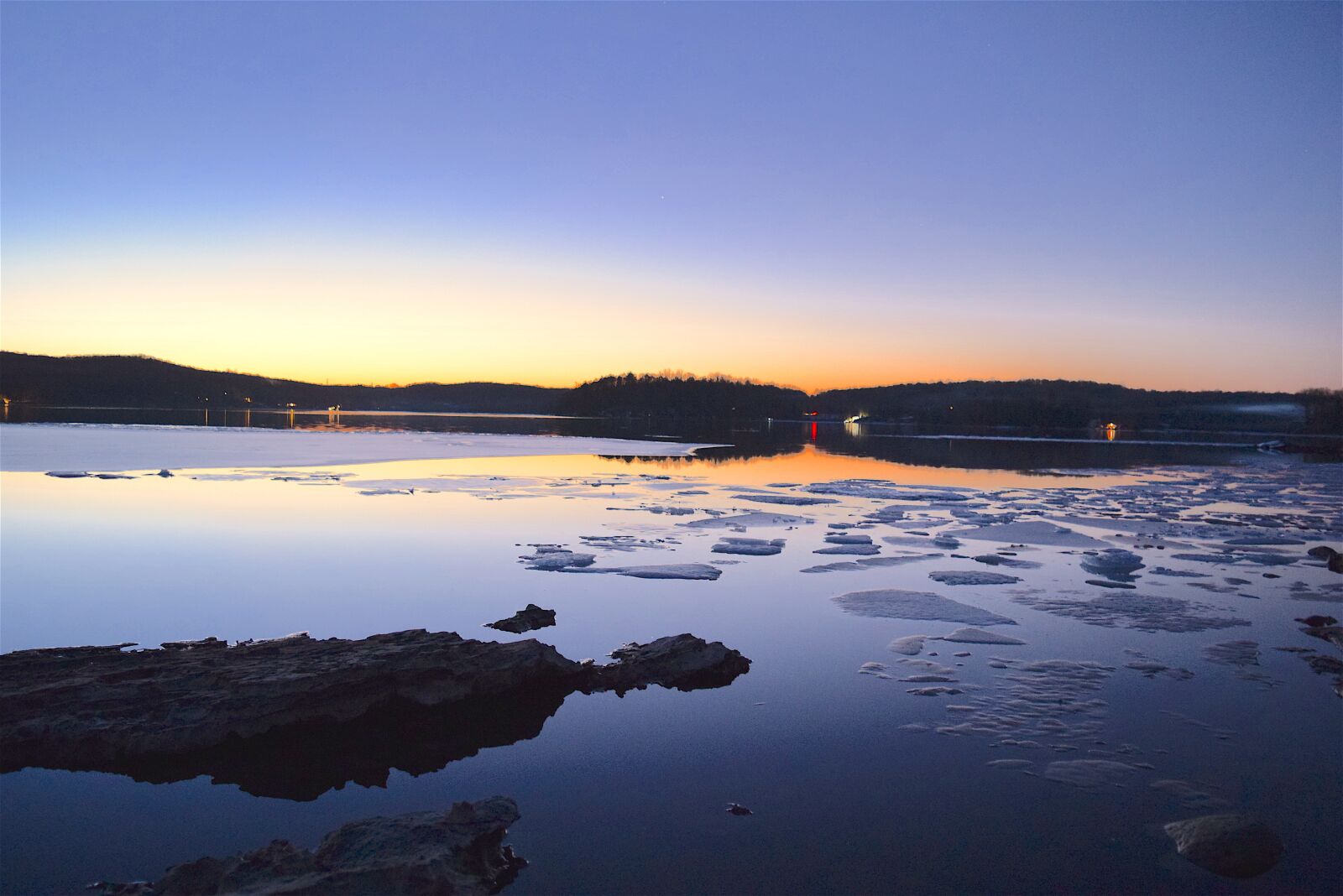 Nikon D3300 sample photo. Lake, sunset, ice photography