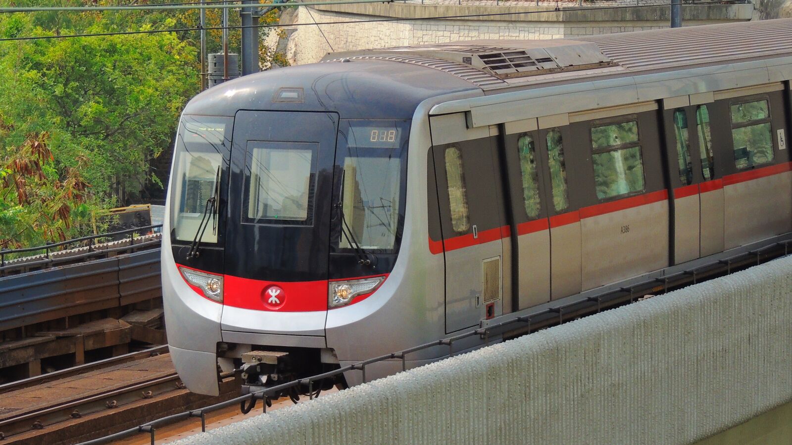 Nikon Coolpix P510 sample photo. Hongkong, train, city photography