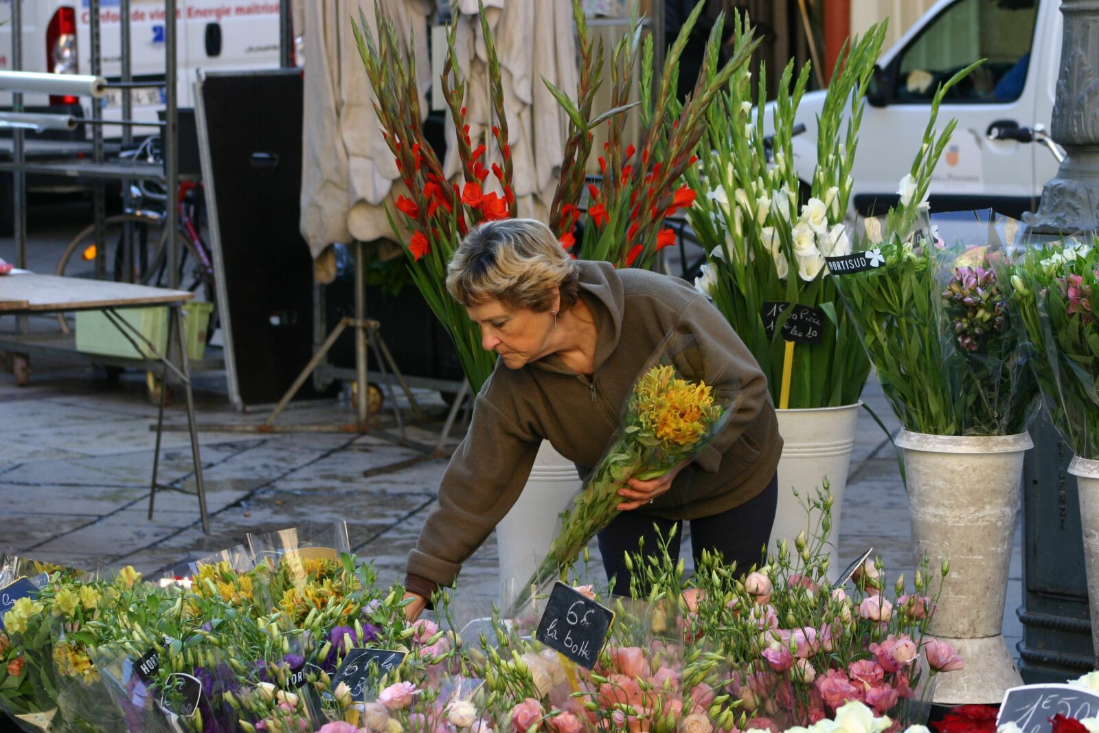 Canon EOS 300D (EOS Digital Rebel / EOS Kiss Digital) sample photo. Market, aix-en-provence, south of photography