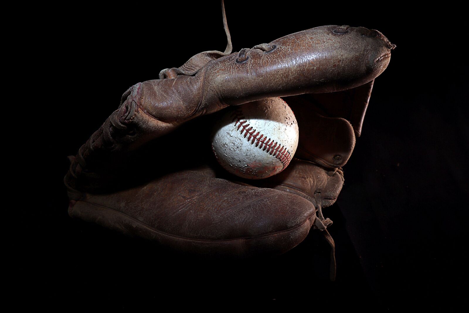 Canon EOS M50 (EOS Kiss M) sample photo. Glove, baseball, game photography