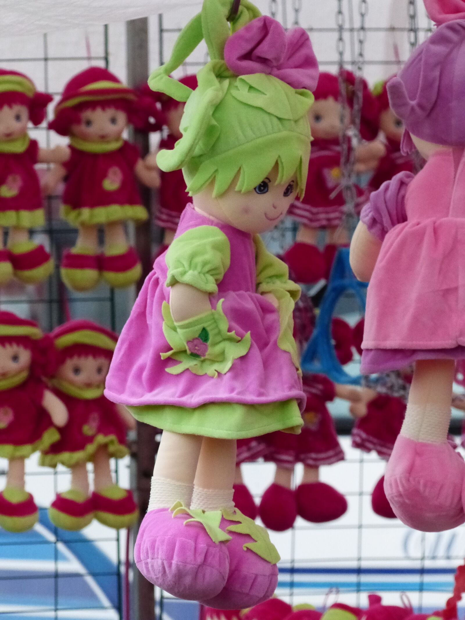 Panasonic Lumix DMC-FZ200 sample photo. Dolls, colors, market photography