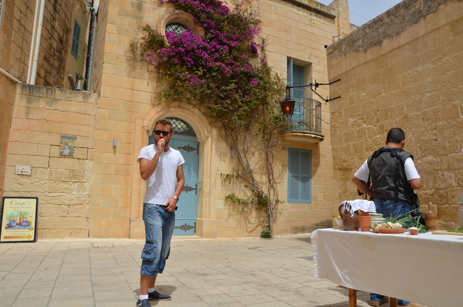 Nikon D5100 sample photo. Malta mdina guy hand photography