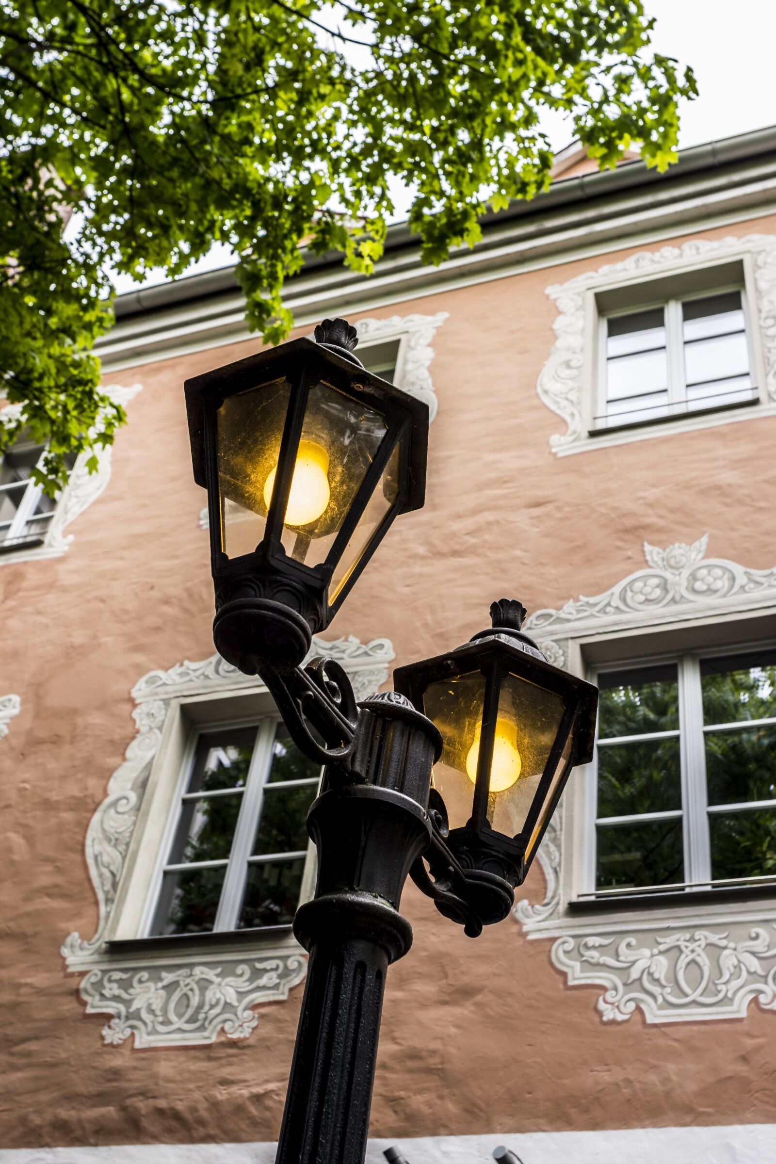 Nikon D7200 sample photo. Lantern, courtyard, tree photography