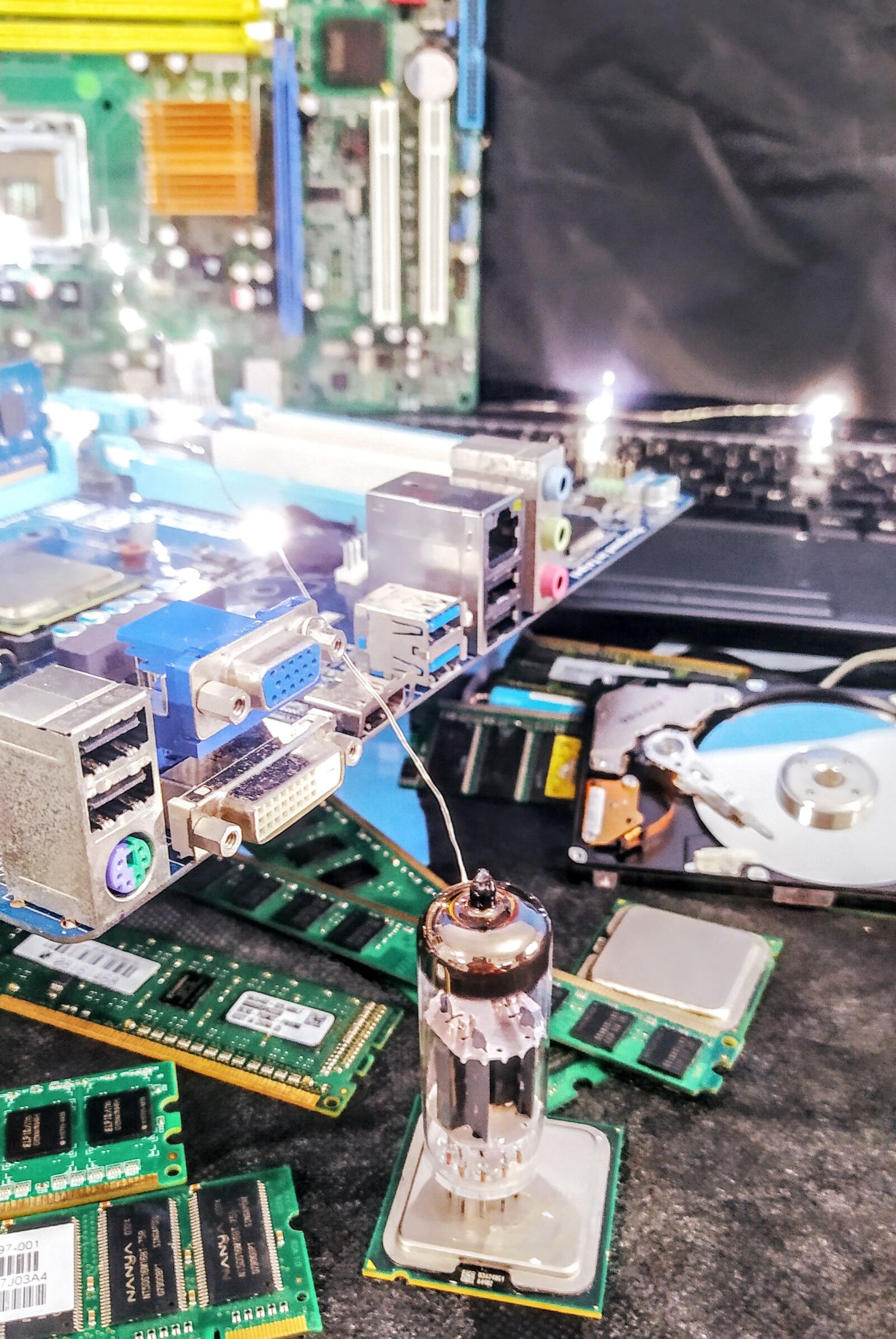 Xiaomi Redmi Note 8 sample photo. Motherboard, infor, tecnologia photography