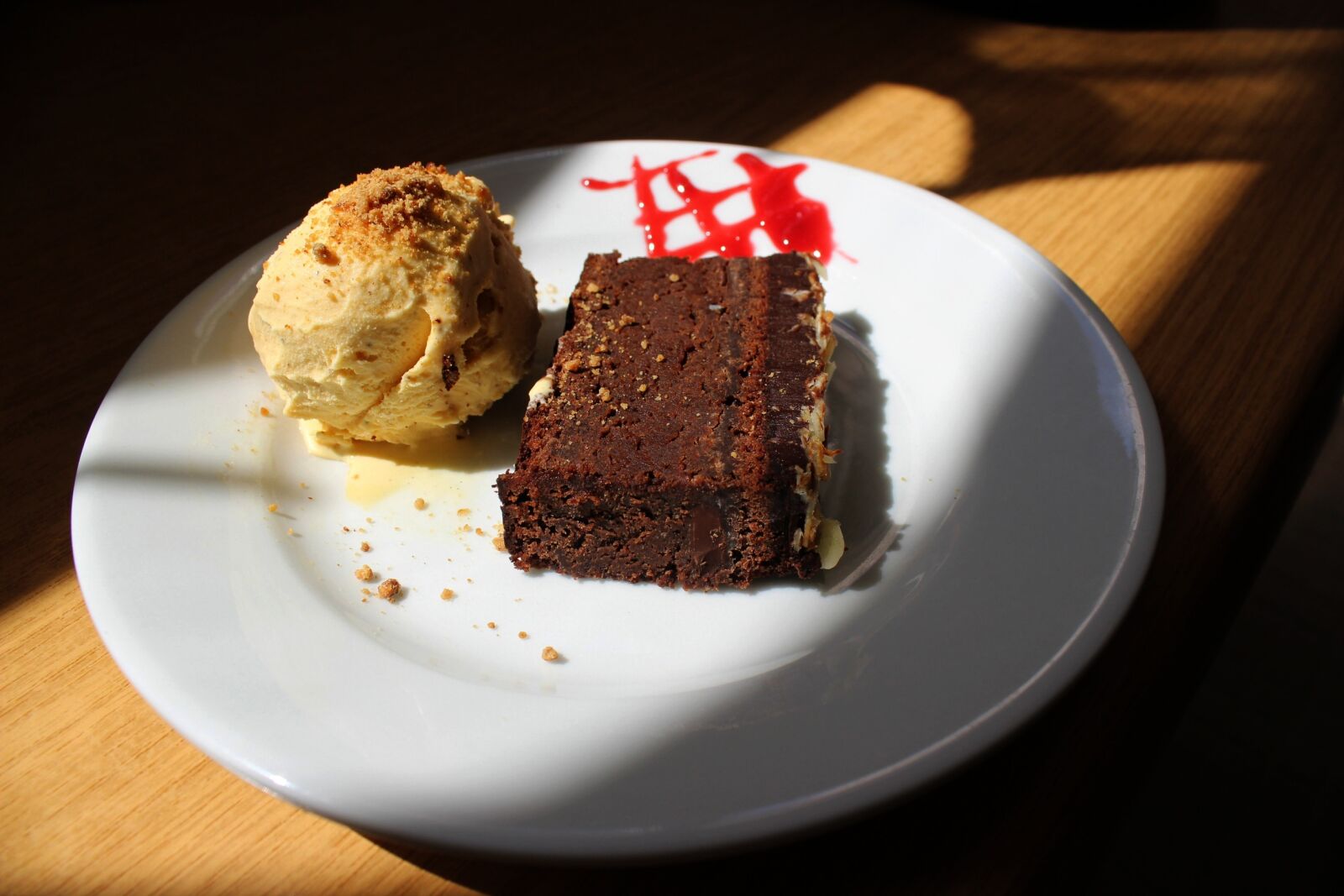 Canon EOS 600D (Rebel EOS T3i / EOS Kiss X5) sample photo. Food, chocolate, dessert photography