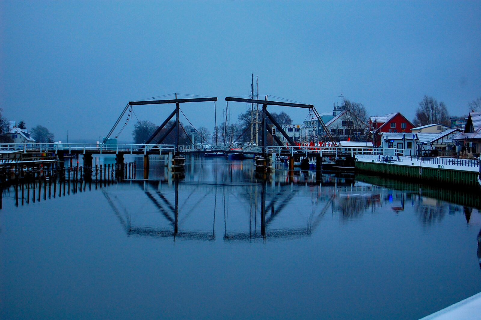 Nikon D40 sample photo. Waters, reflection, river photography