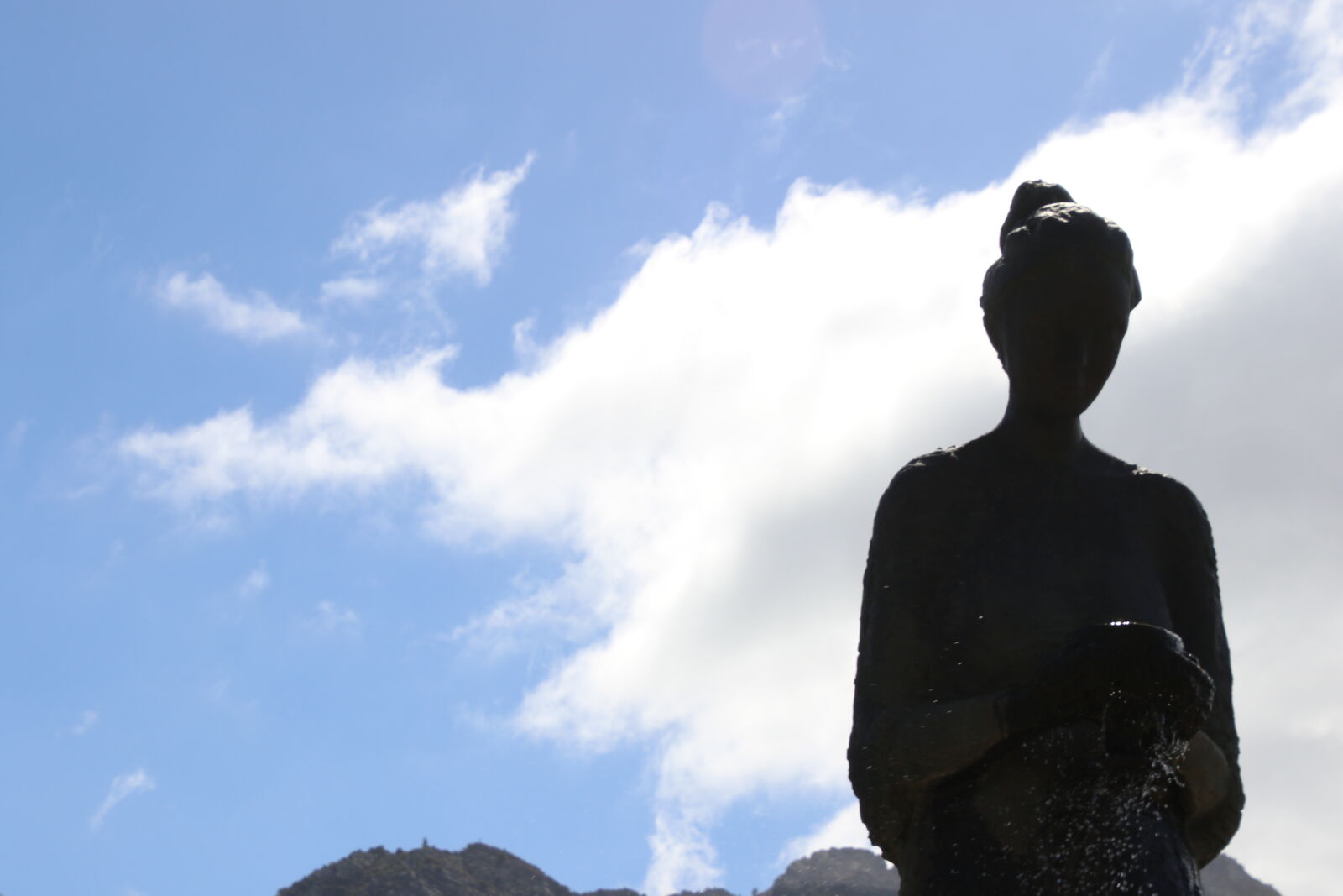 Canon EOS 7D Mark II sample photo. Blue, sky, la, motte photography