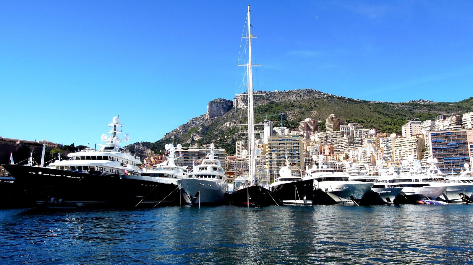 Nikon Coolpix P300 sample photo. Monaco, yacht, show photography