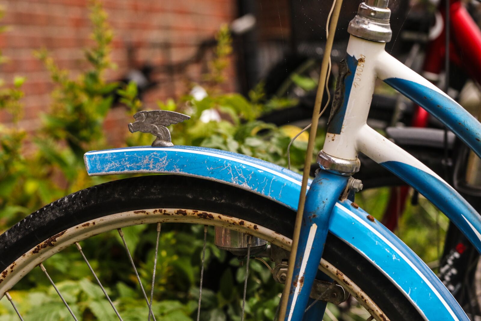 Canon EOS 7D Mark II sample photo. Wheels, vintage, old photography