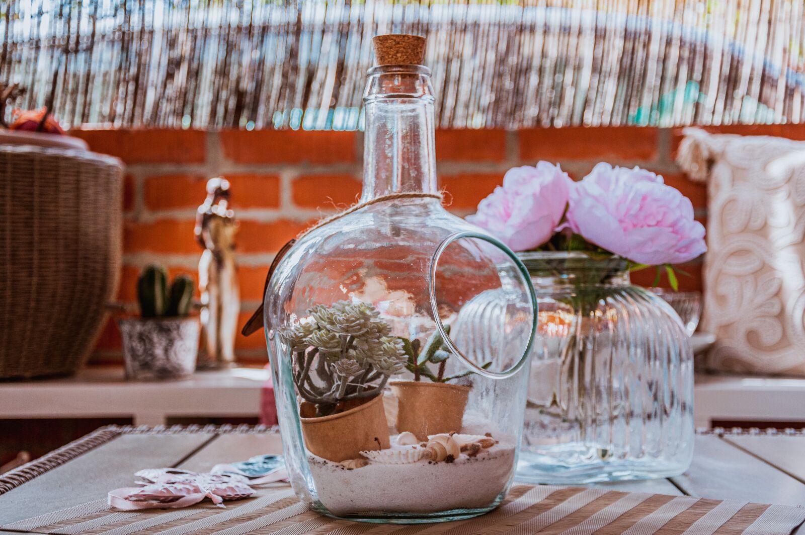 Nikon D90 sample photo. Vase, interior, design photography