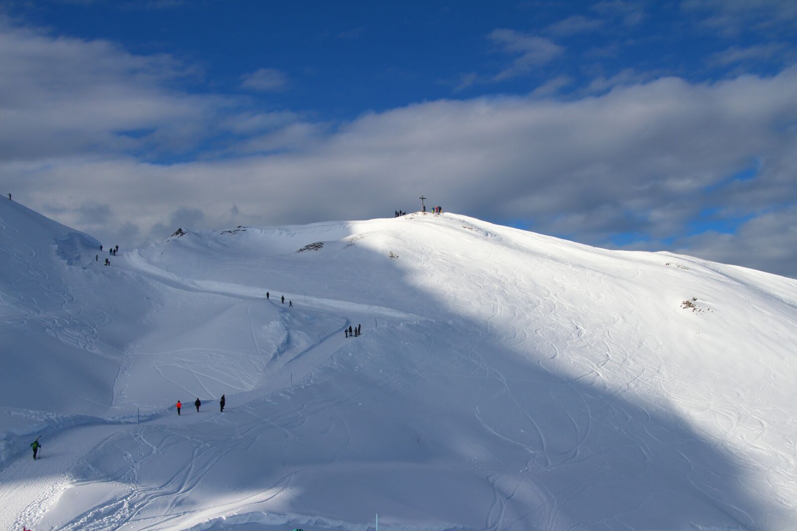 Canon EOS 700D (EOS Rebel T5i / EOS Kiss X7i) sample photo. Winter, snow, winter hiking photography