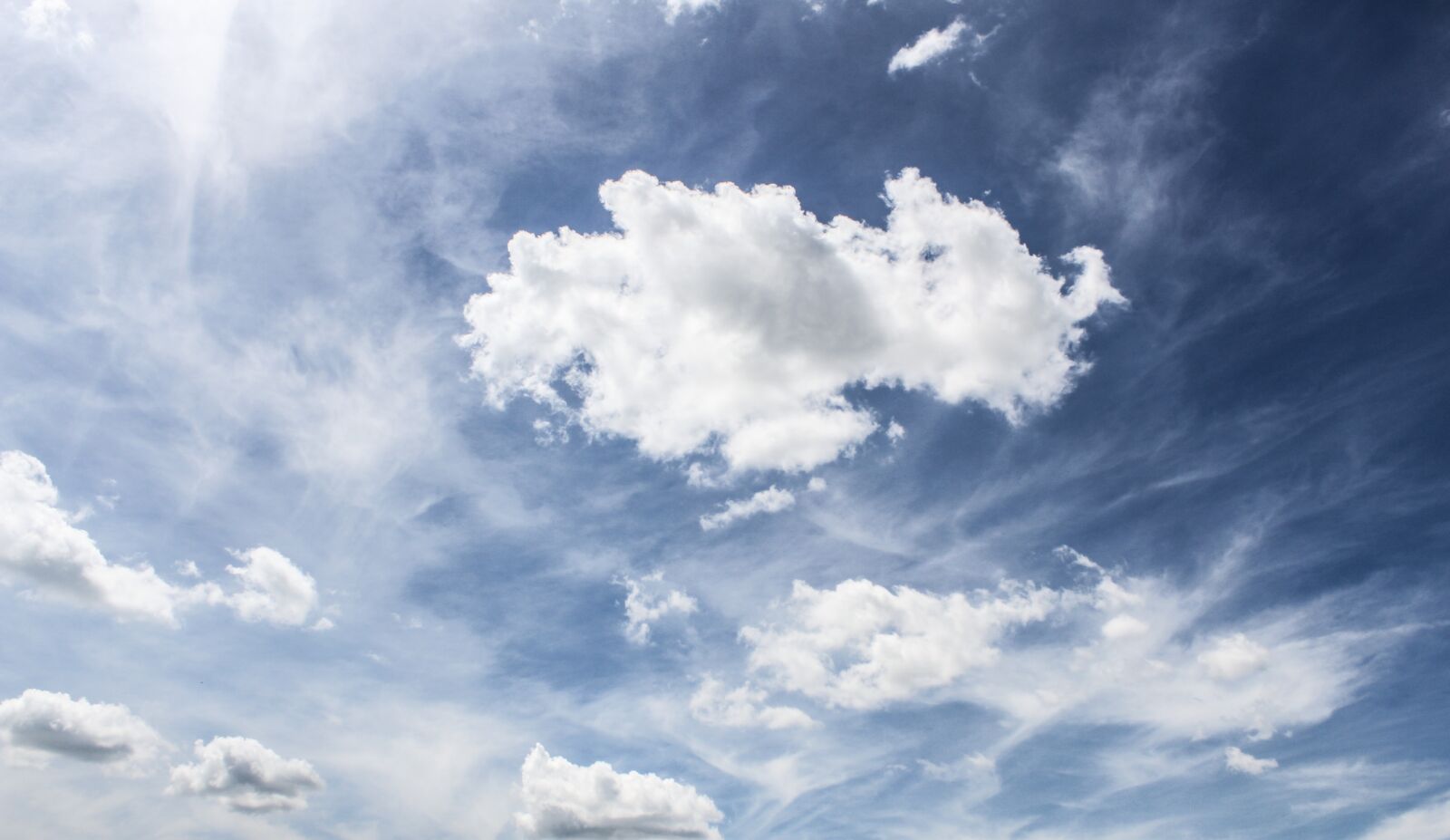 Canon EOS 1300D (EOS Rebel T6 / EOS Kiss X80) sample photo. Sky, cloud, landscape photography