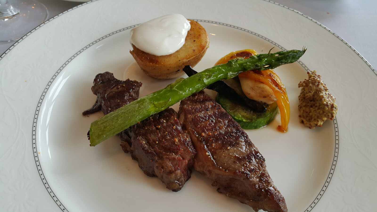 Samsung Galaxy Note4 sample photo. Steak, asparagus, potato photography