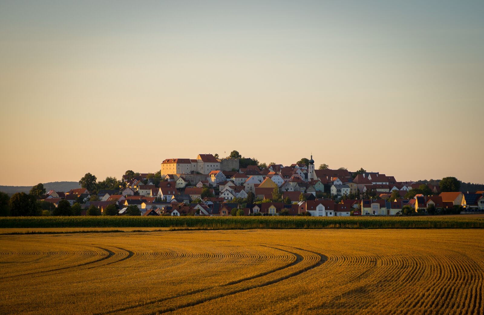 Sony a7 III + Tamron 28-75mm F2.8 Di III RXD sample photo. Village, market, rural photography