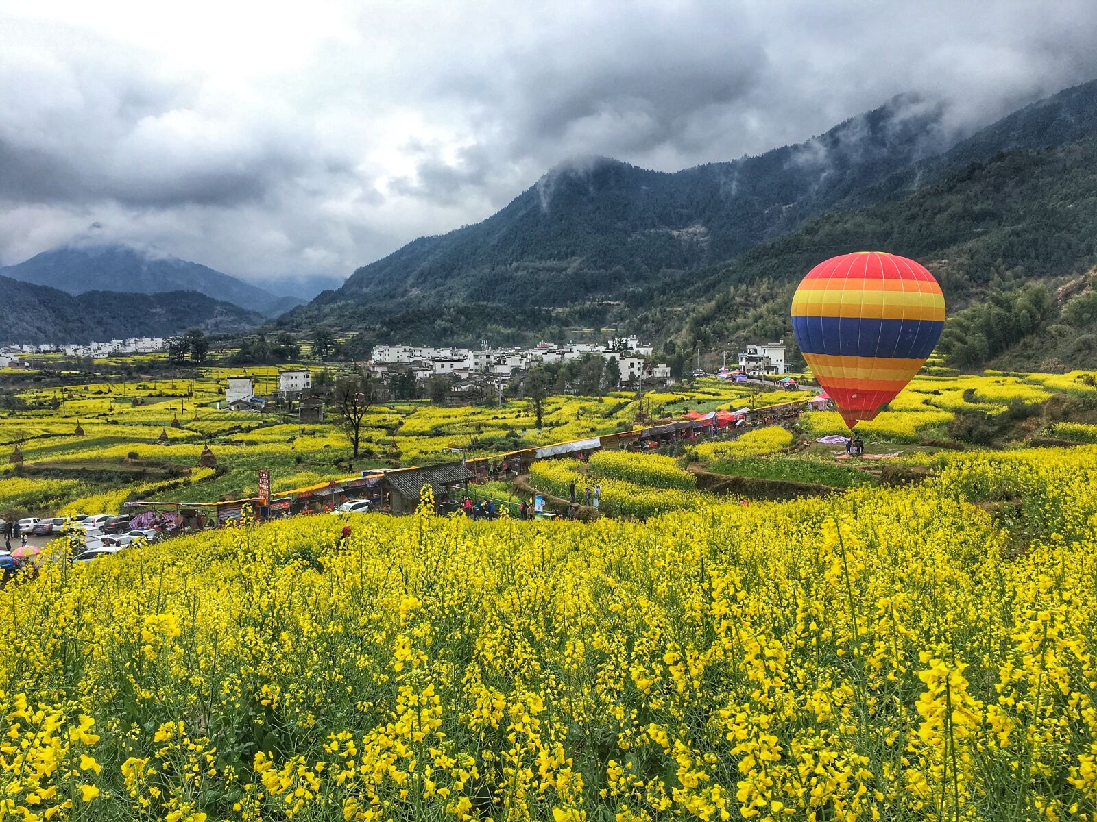 Apple iPhone 6s sample photo. Wuyuan, rape, hot air photography