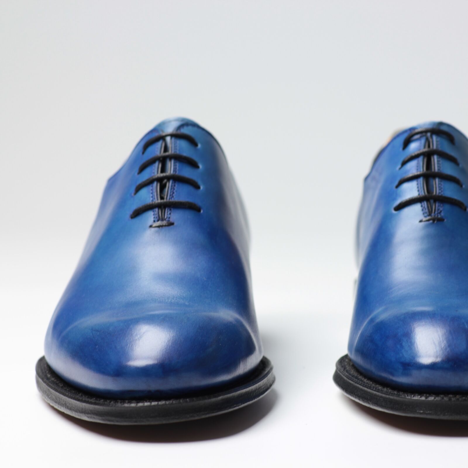 Canon EOS 550D (EOS Rebel T2i / EOS Kiss X4) sample photo. Isolated, pairing, clothing photography