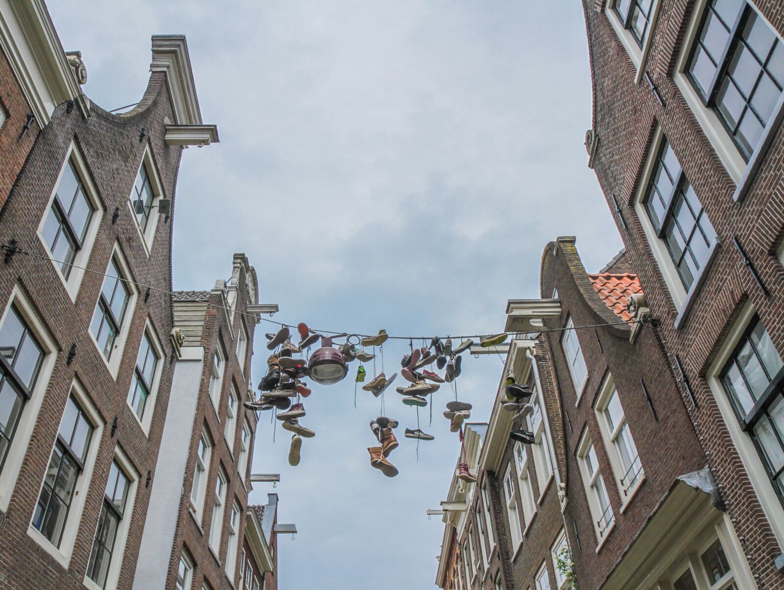 Canon EF-S 17-55mm F2.8 IS USM sample photo. Amsterdam, shoes, boots photography