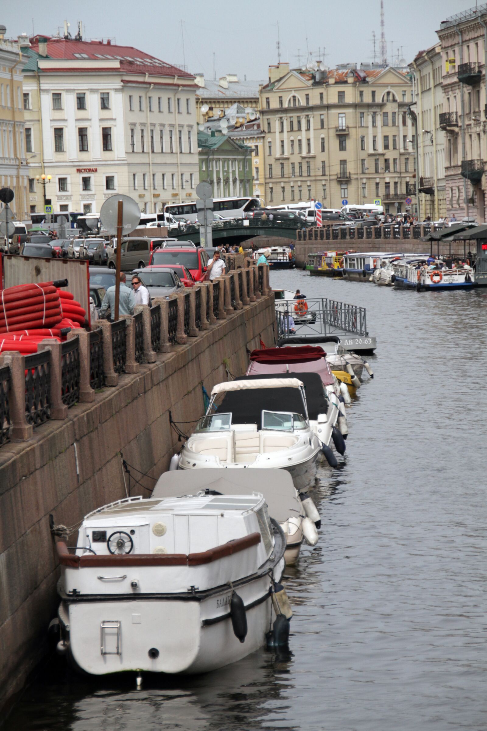 Canon EOS 7D sample photo. St petersburg, river, cruise photography