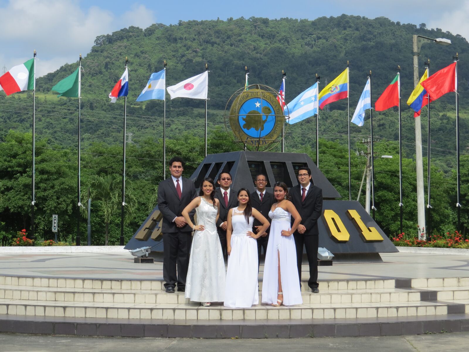Canon PowerShot SX50 HS sample photo. Graduation, espol, graduates photography