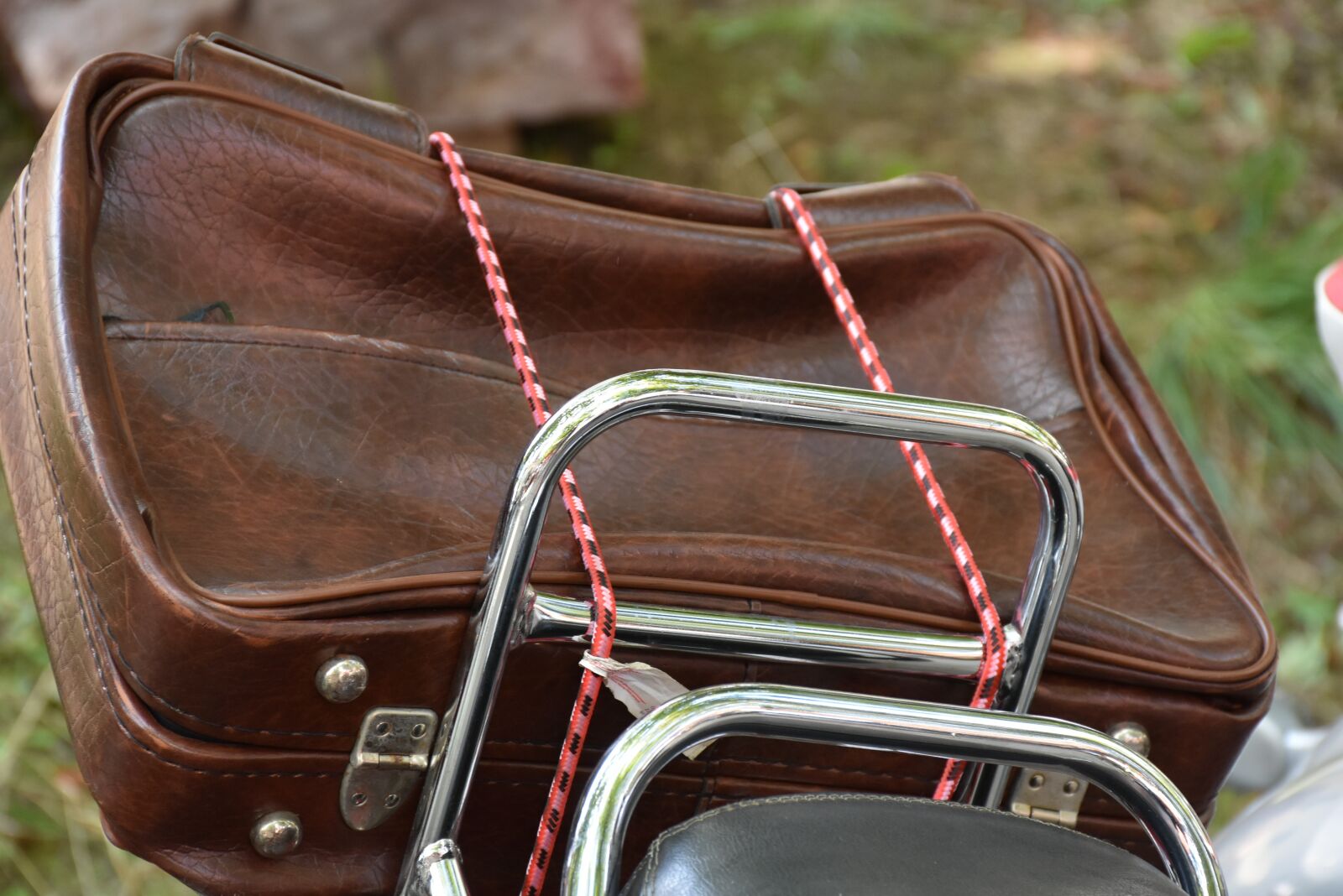 Nikon D7200 sample photo. Luggage, motorcycle, moped photography