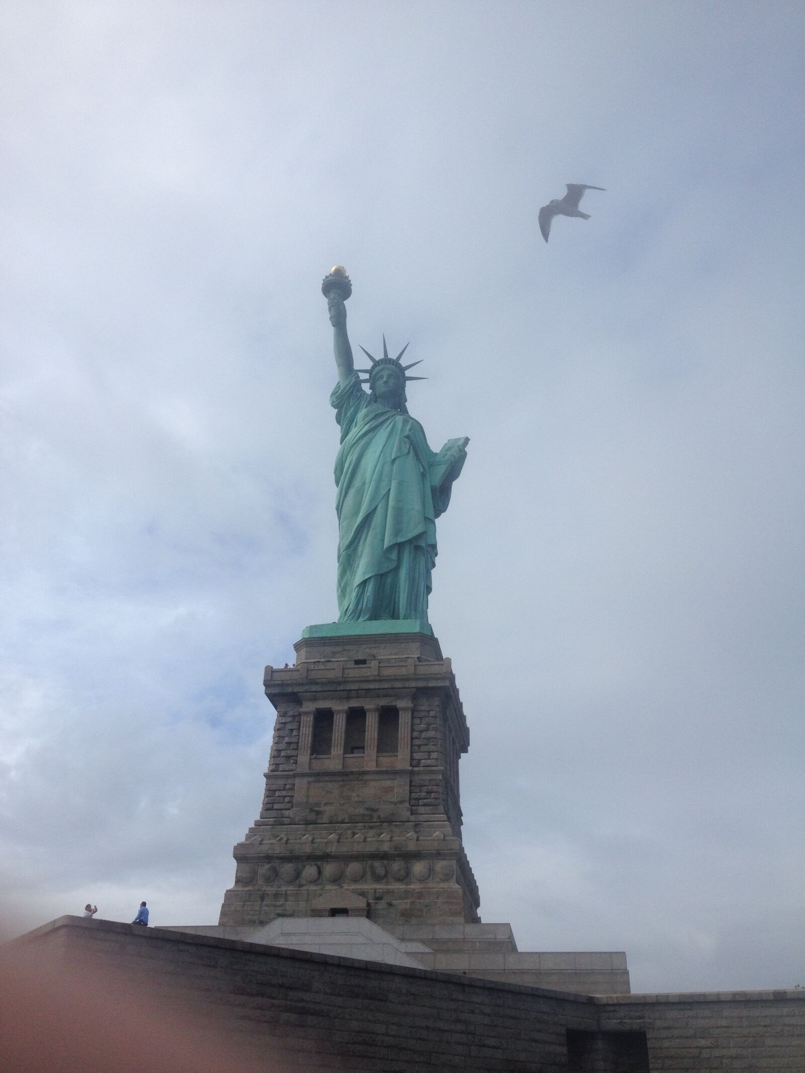 iPhone 4S back camera 4.28mm f/2.4 sample photo. Statue, of, liberty photography