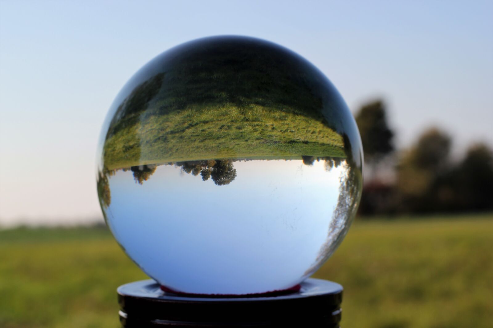 Canon EOS 550D (EOS Rebel T2i / EOS Kiss X4) sample photo. Crystal, ball, nature photography