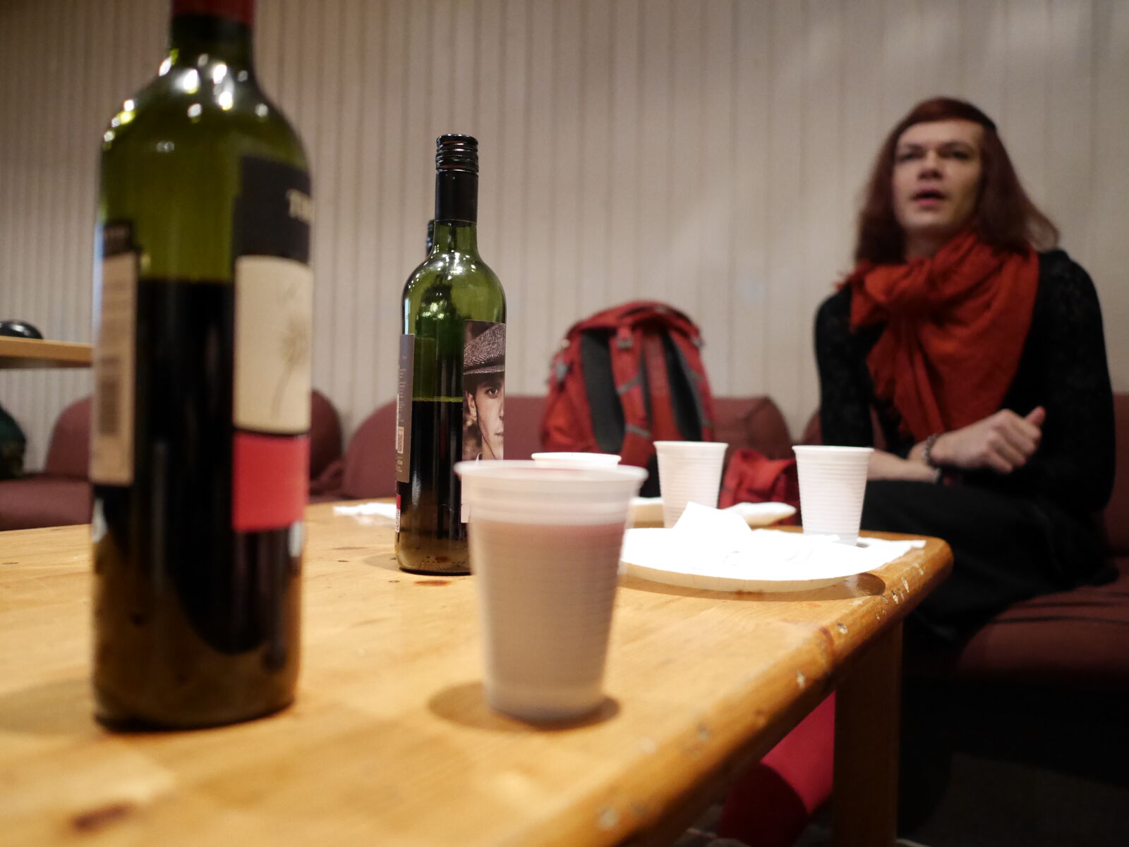 Panasonic Leica DG Summilux 15mm F1.7 ASPH sample photo. Face at the bottle photography