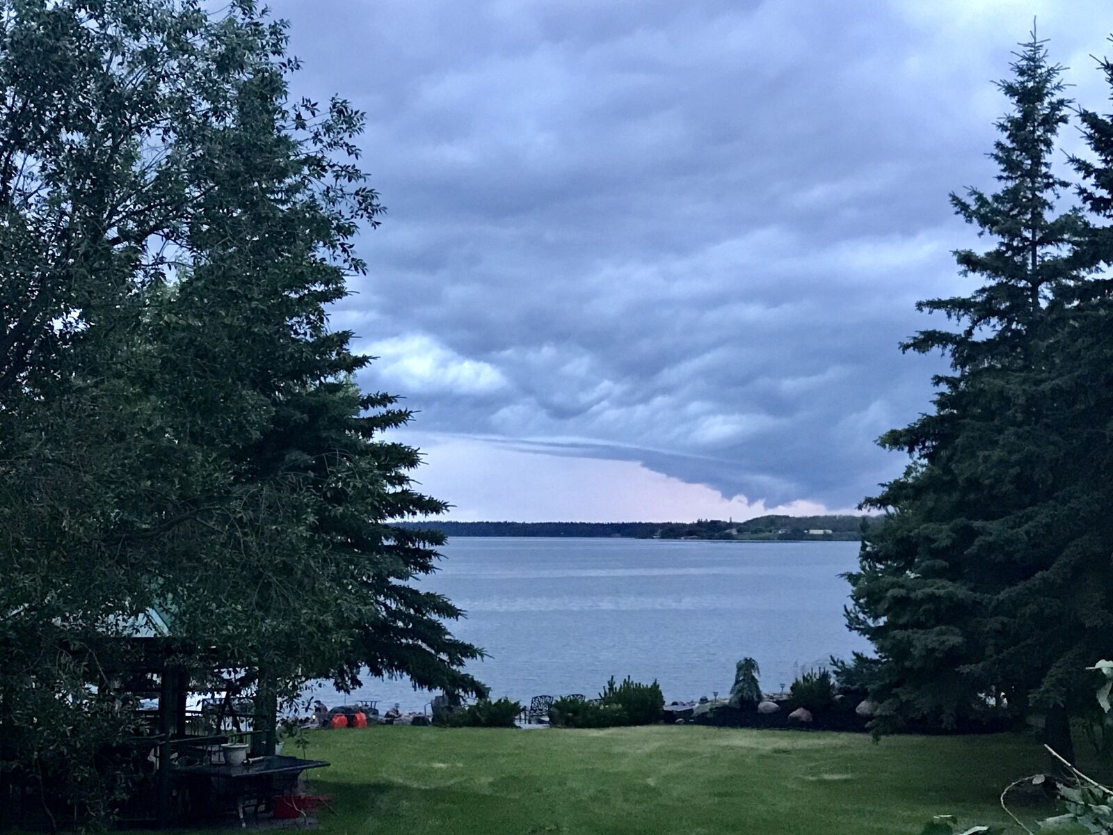iPhone 7 Plus back dual camera 3.99mm f/1.8 sample photo. Sunset, canada, lake photography