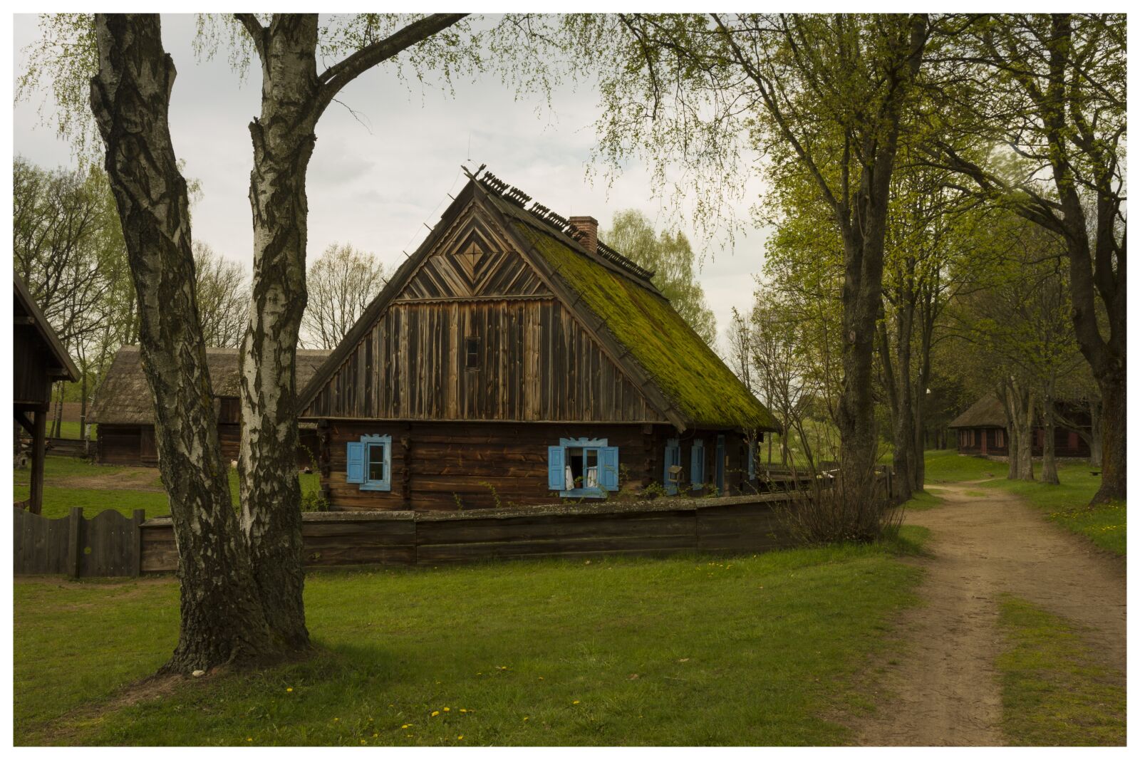 Canon EOS 7D sample photo. Old house, thatched roof photography