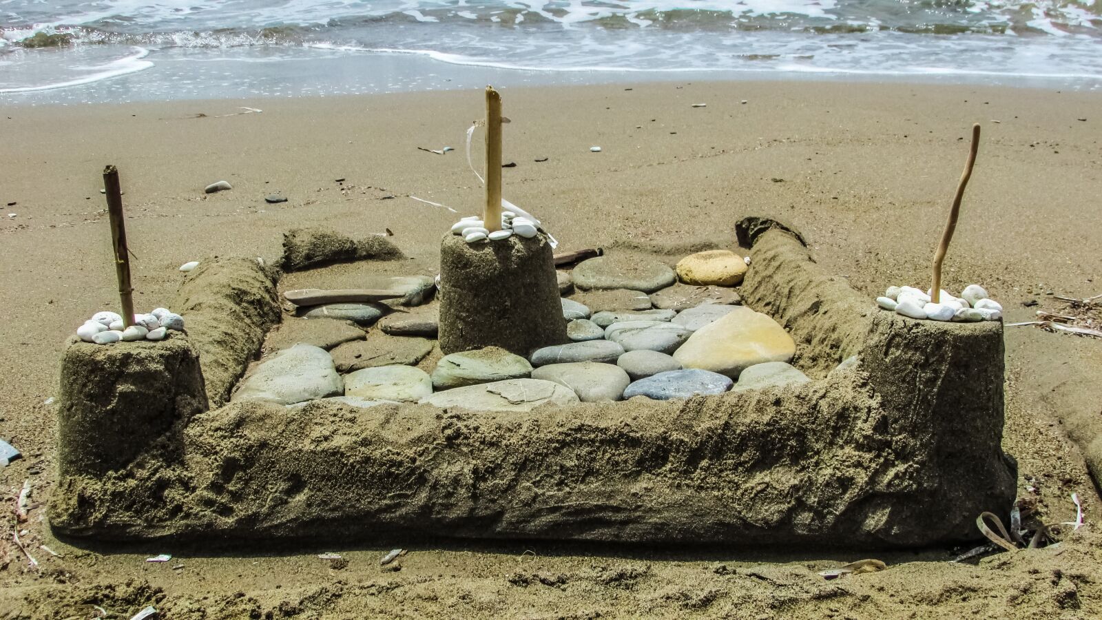 Canon PowerShot SX400 IS sample photo. Castle, sand, beach photography