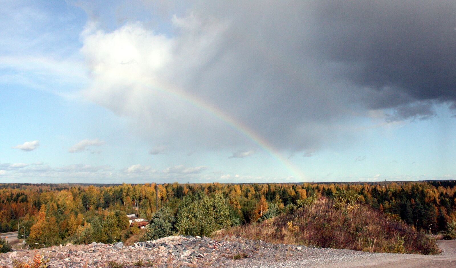 Canon EOS 400D (EOS Digital Rebel XTi / EOS Kiss Digital X) sample photo. Rainbow, sky, clouds photography