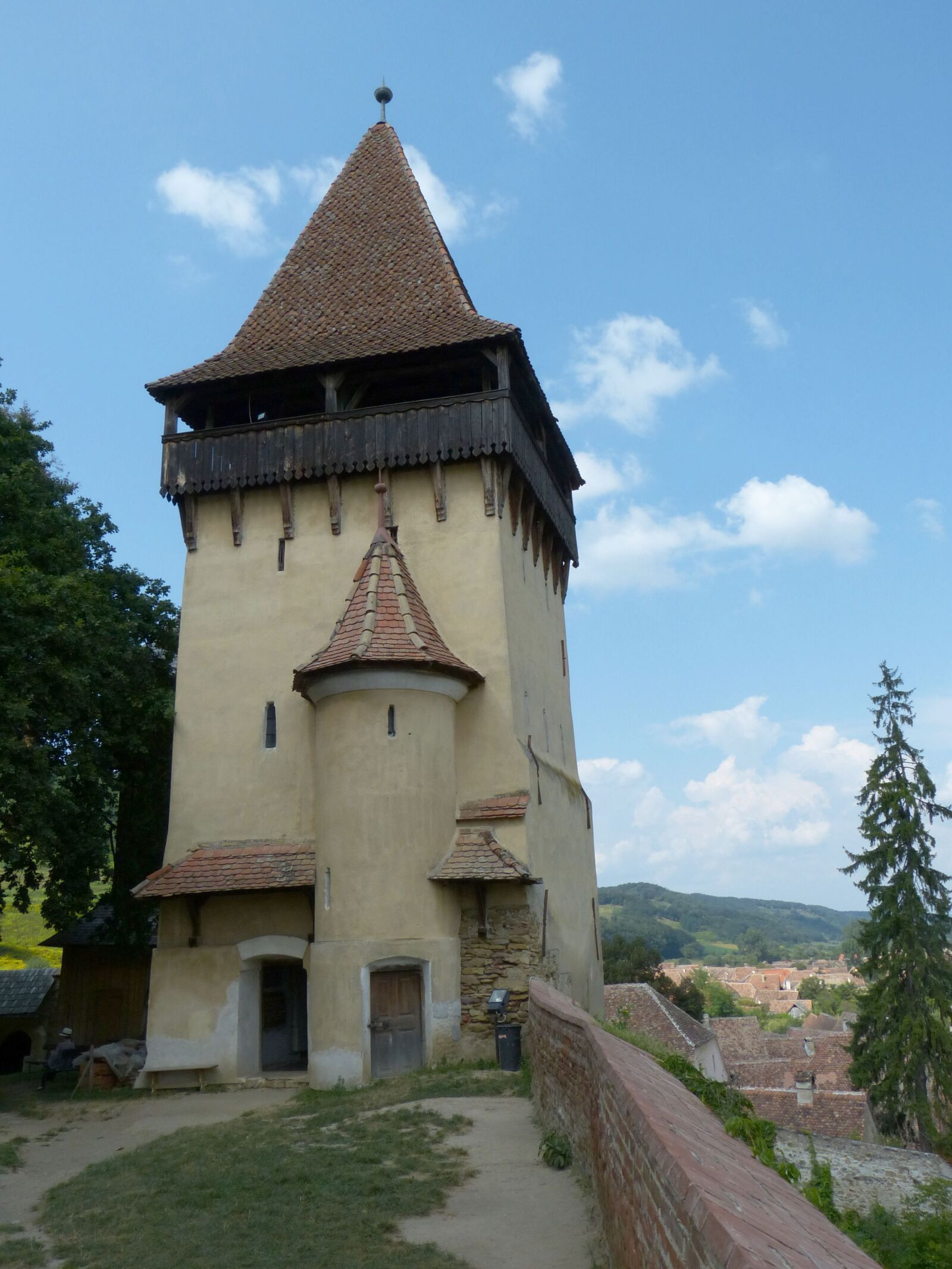 Panasonic Lumix DMC-FZ150 sample photo. Transylvania, romania, biertan photography