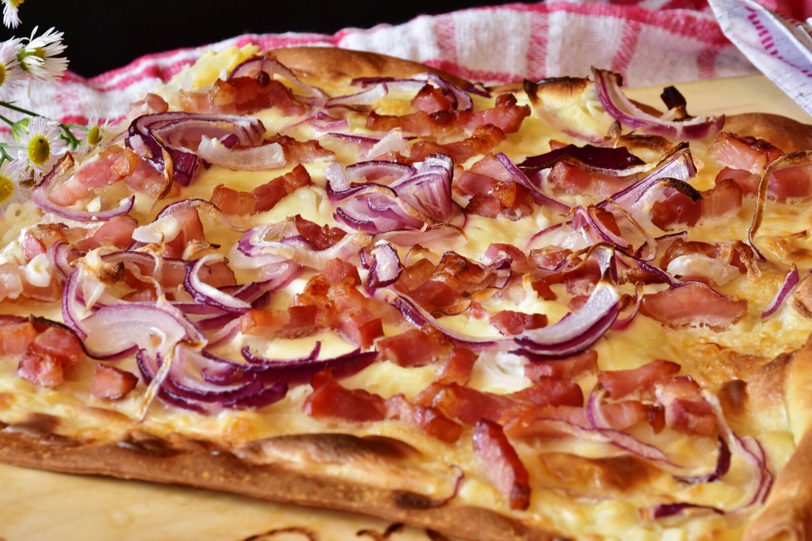 Nikon D7200 sample photo. Tarte flamb e, dough photography