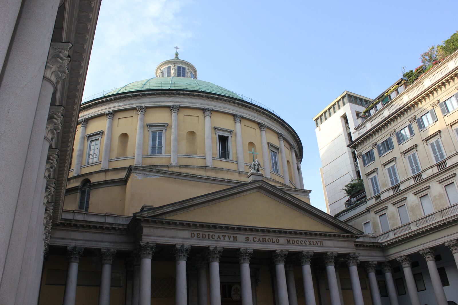 Canon EOS 550D (EOS Rebel T2i / EOS Kiss X4) sample photo. Course, church, monument photography