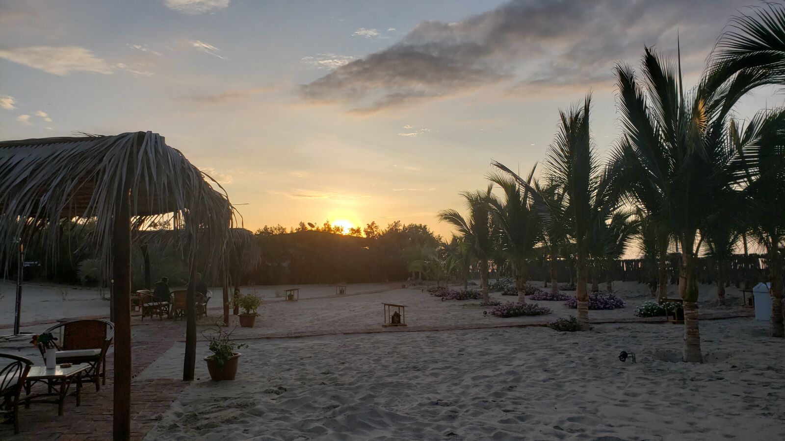 Samsung Galaxy Note9 sample photo. December, vacations, beach photography
