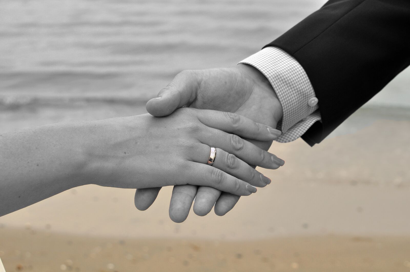 Nikon D90 sample photo. Wedding, love, engagement ring photography