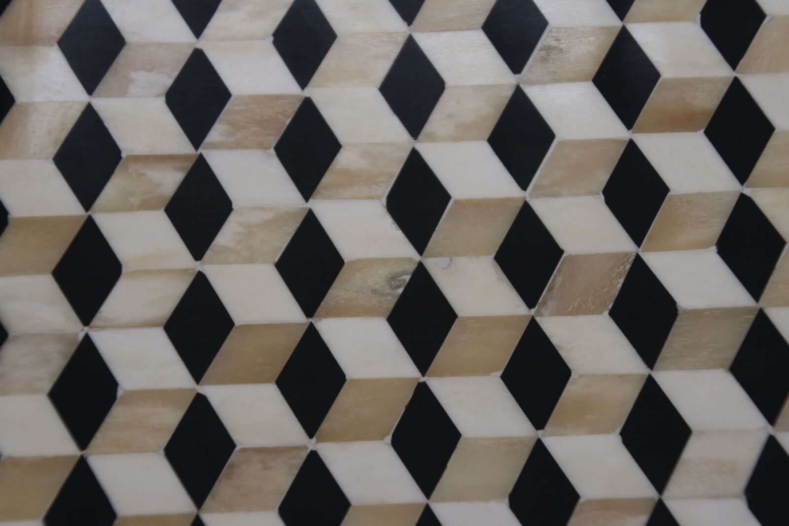 Canon EOS 7D Mark II sample photo. Chequered, texture, white, and photography