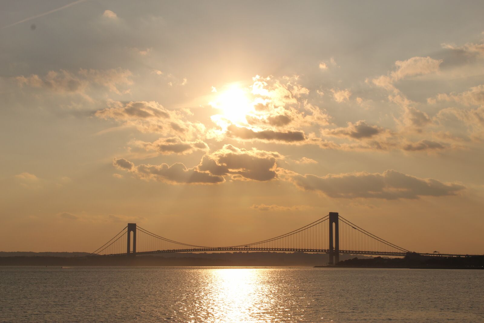 Canon EOS 1300D (EOS Rebel T6 / EOS Kiss X80) sample photo. Bridge, sunset, clouds photography