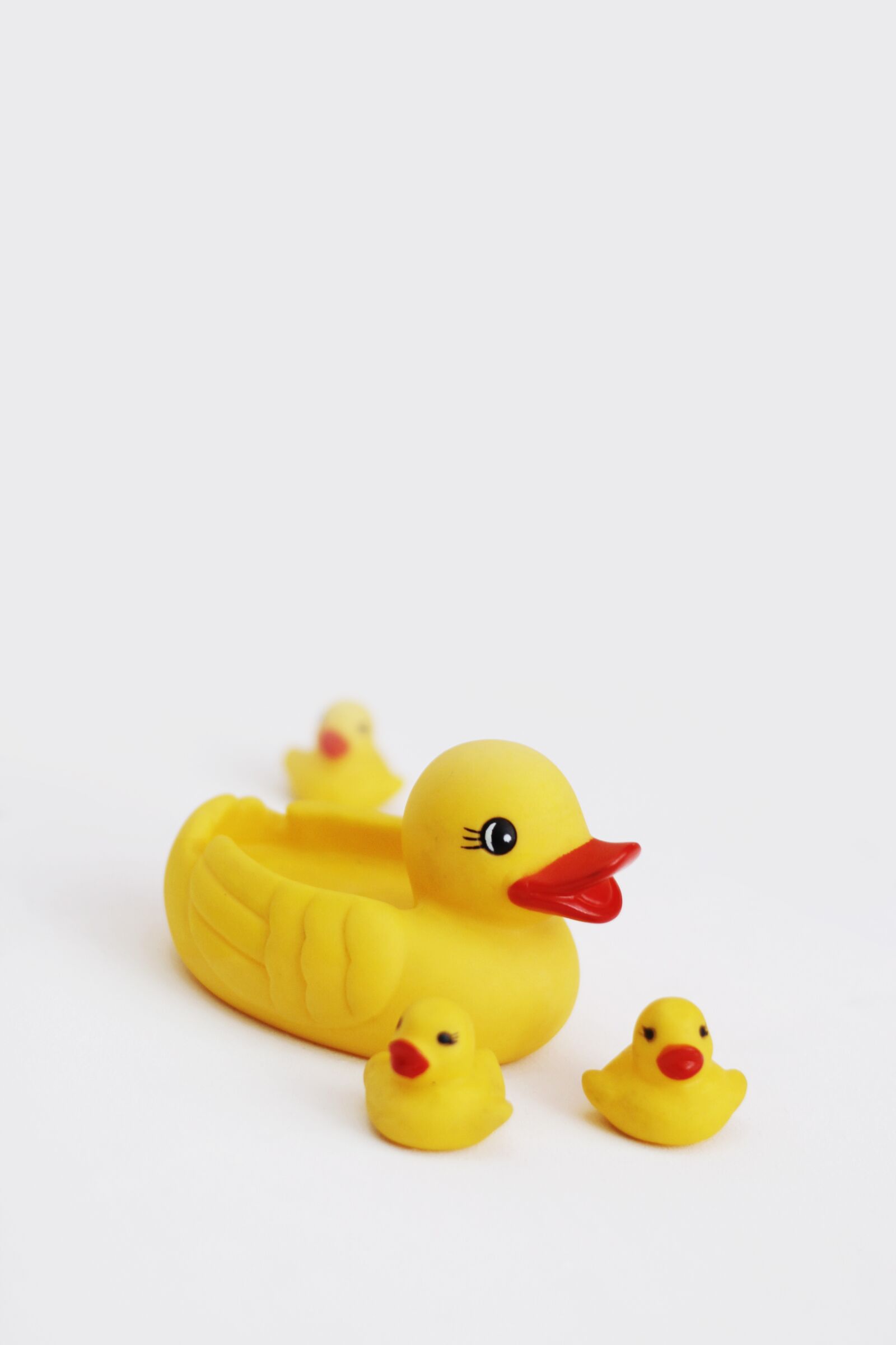 Canon EOS 60D sample photo. Yellow, rubber, duck photography