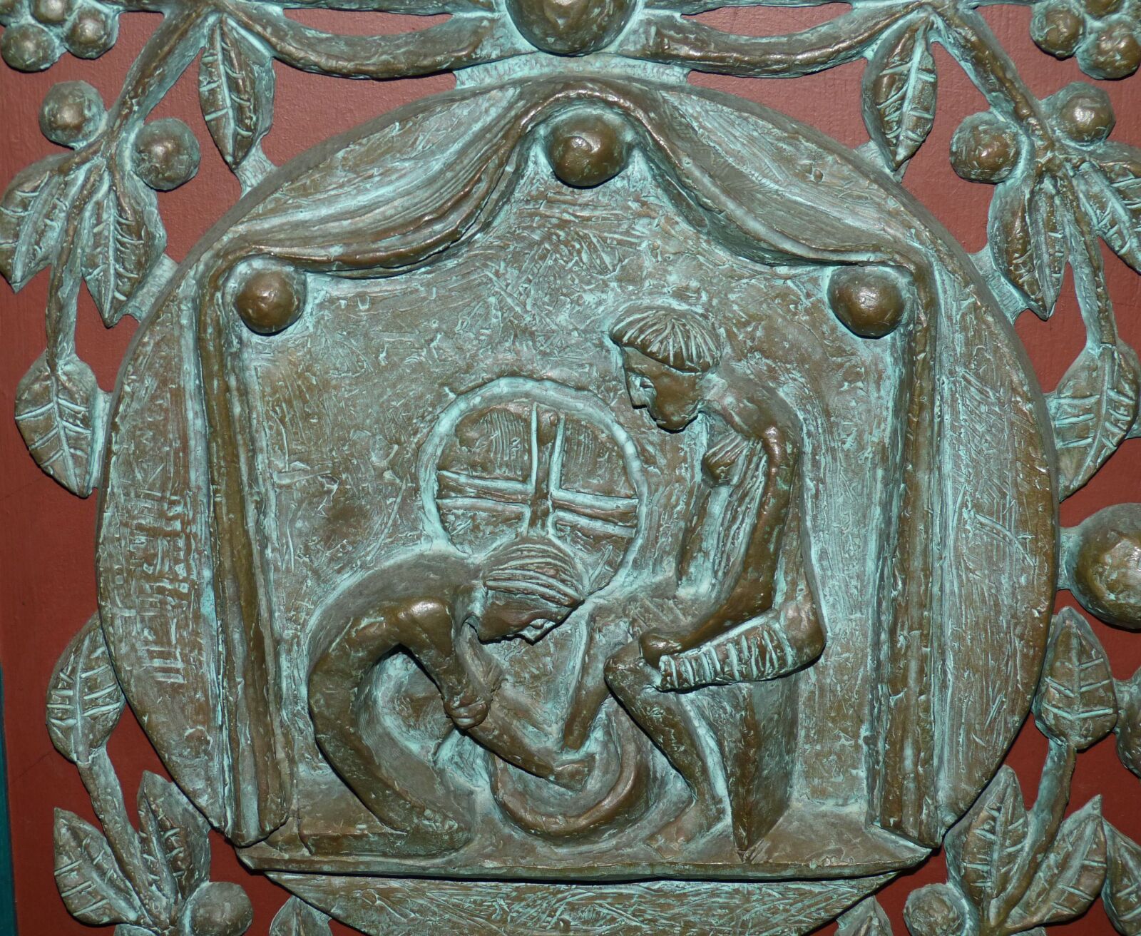 Panasonic Lumix DMC-FZ150 sample photo. Door, portal, bronze photography