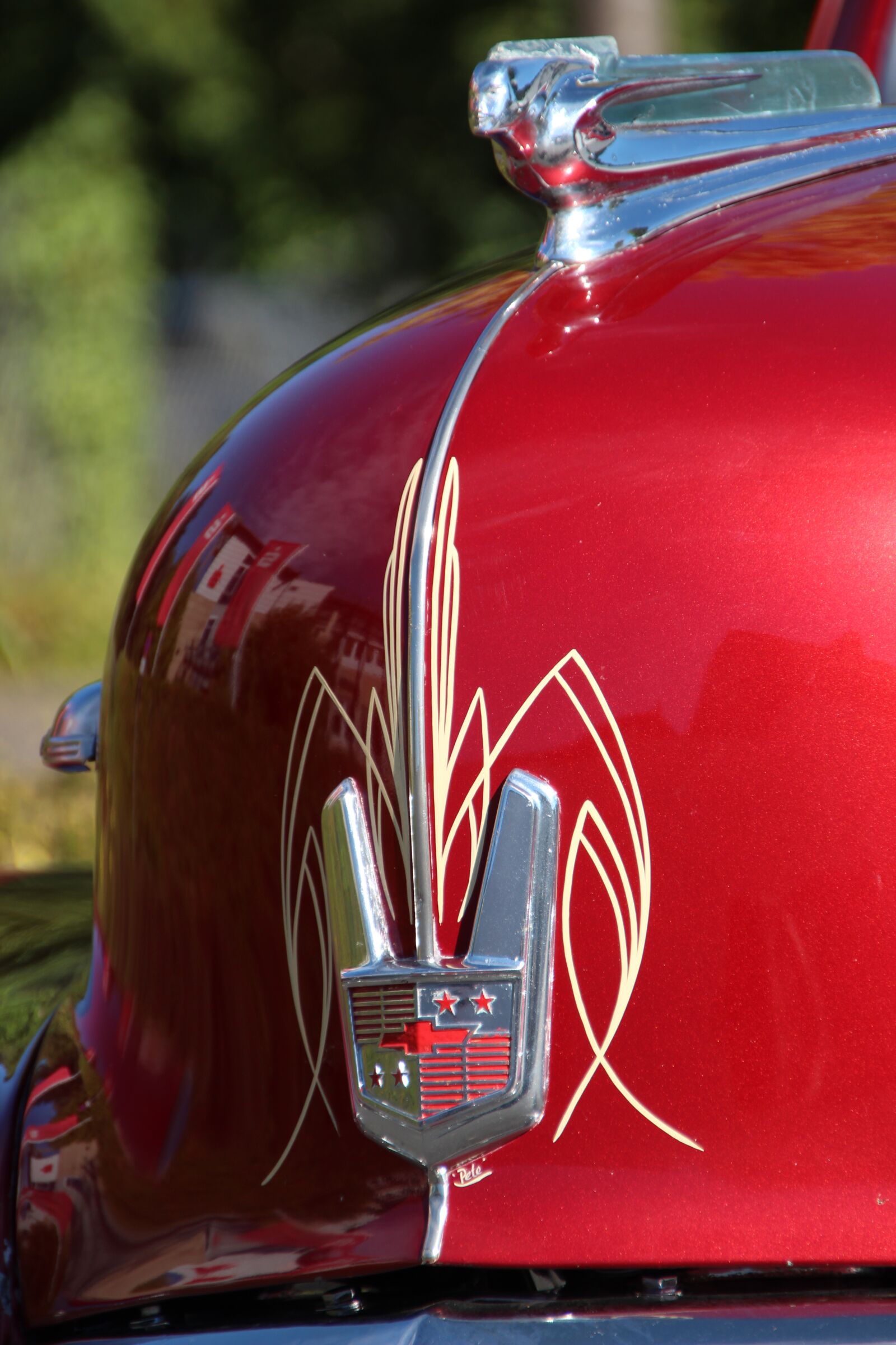 Canon EOS 600D (Rebel EOS T3i / EOS Kiss X5) sample photo. Chevrolet, logo, brand photography