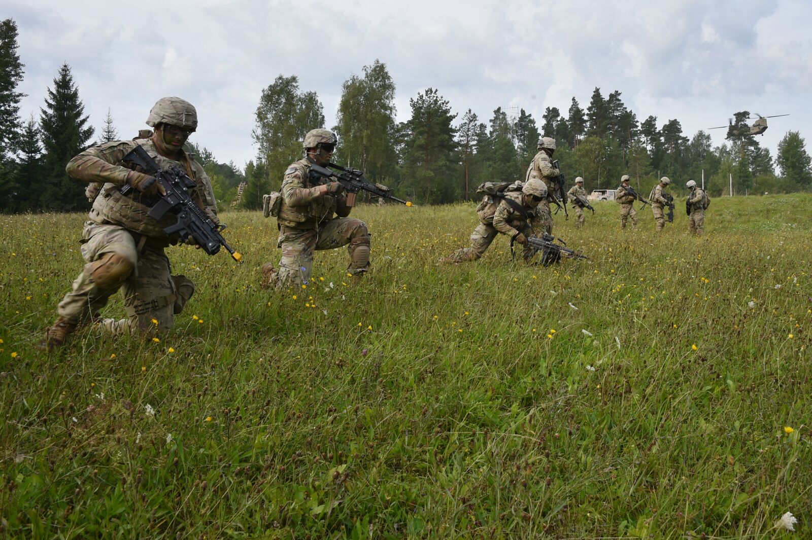 Nikon D4S sample photo. Soldiers, firearm, military photography