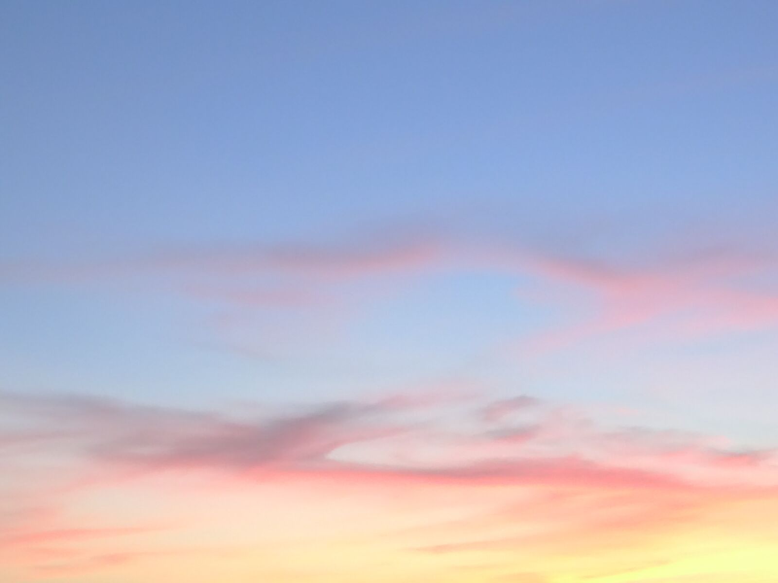 Sony DSC-HX60 sample photo. Sky, clouds, pink photography
