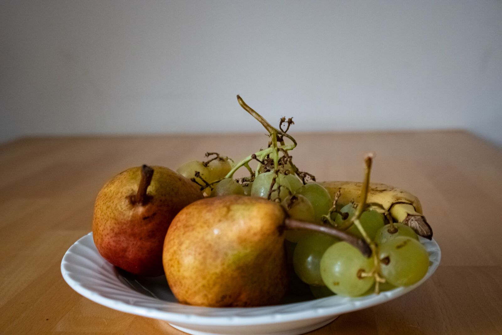 Canon EOS 2000D (EOS Rebel T7 / EOS Kiss X90 / EOS 1500D) sample photo. Fruits, fruiting, healthy photography