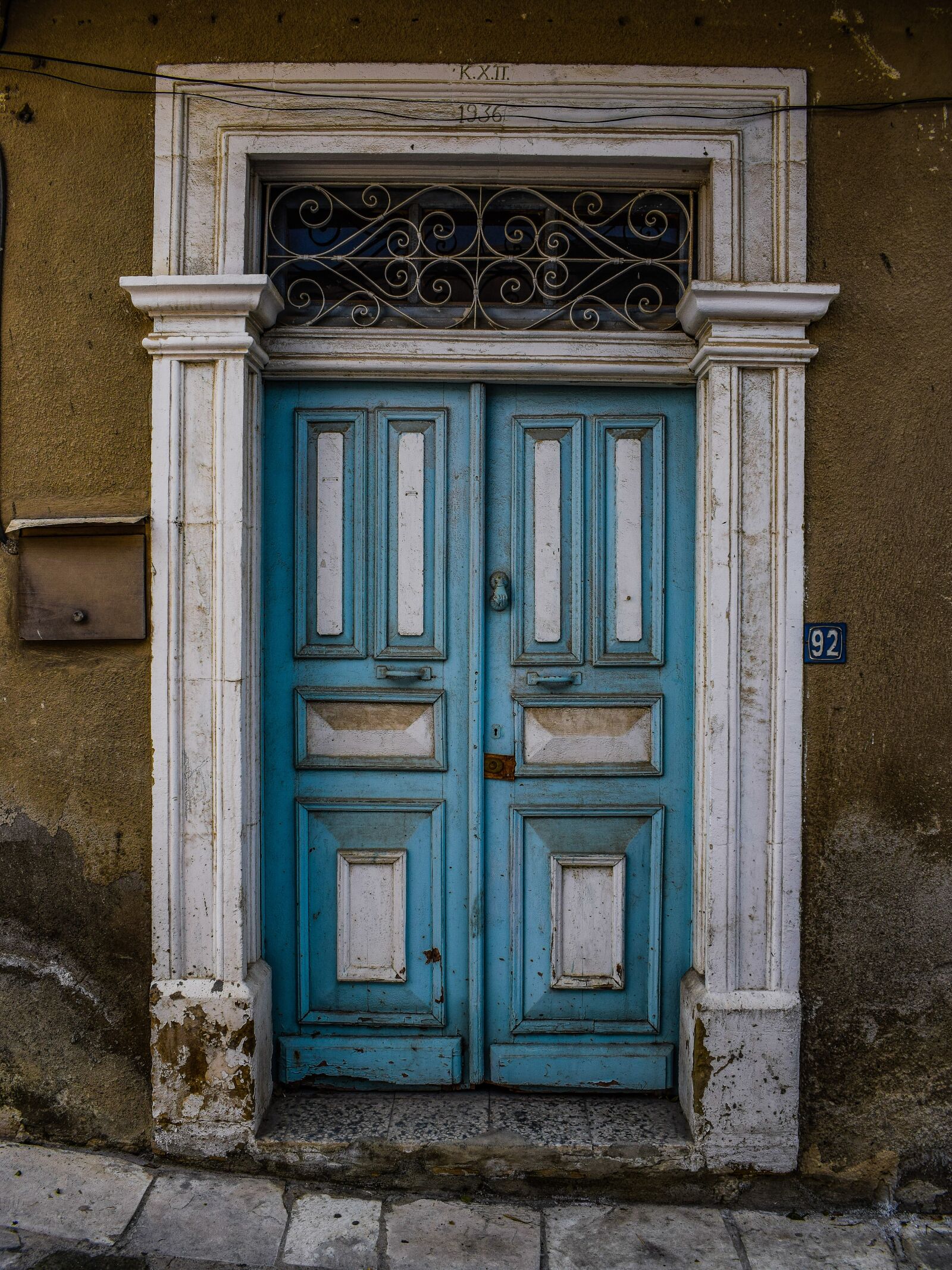 Nikon D3300 sample photo. Door, architecture, neoclassic photography
